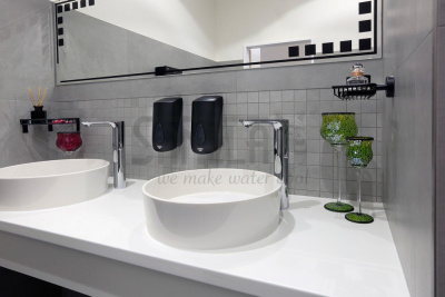 Дозатор жидкого мыла и гелиевой дезинфекции 1л пластик ABS SLDN 06N арт: 72061 Sanela Чехия (фото, схема)